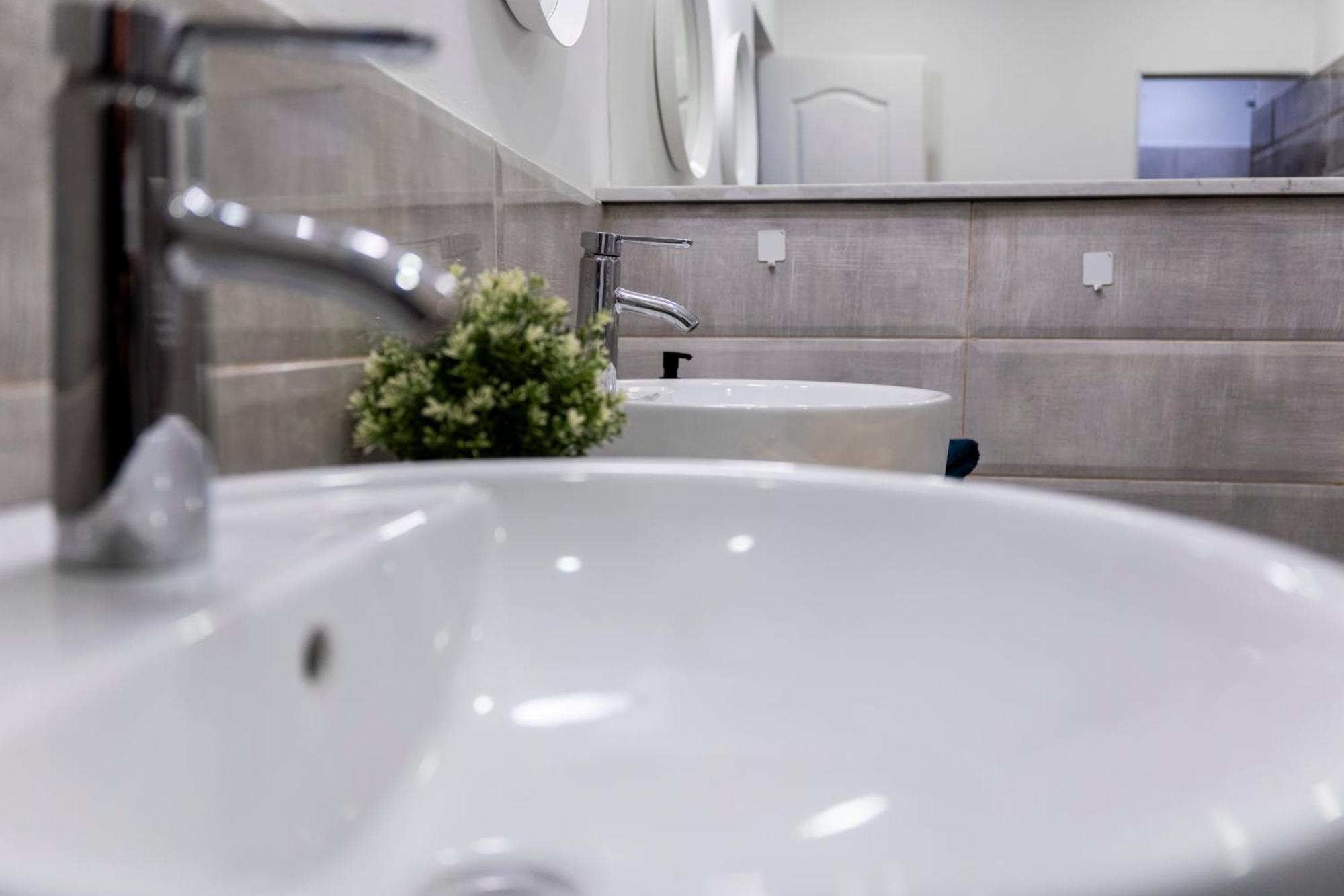 La Racha Residence - By Agada บูดาเปสต์ ภายนอก รูปภาพ
